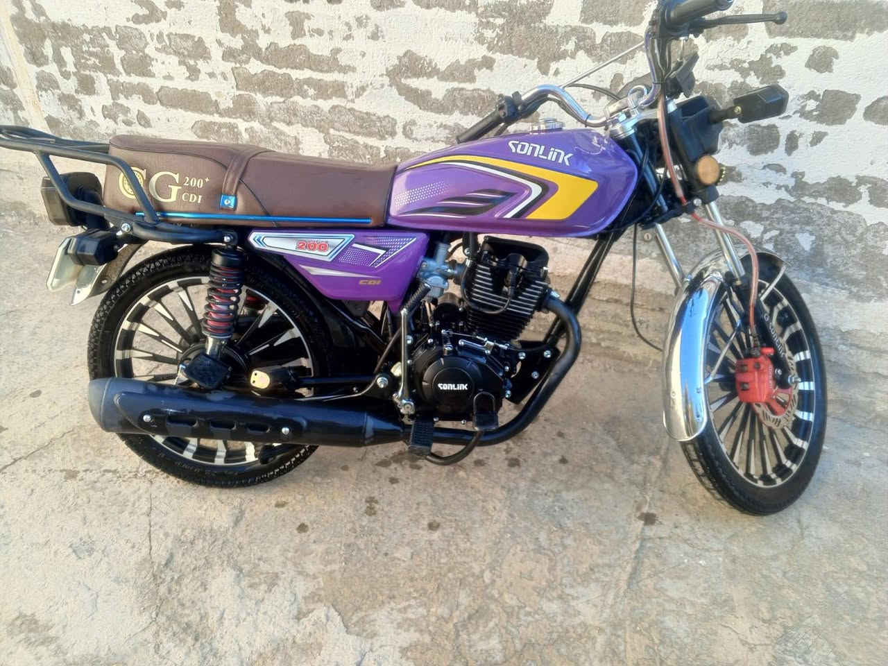 سفانه 2025 جديده عله وضع شركه محرك 200 فول نضافه سعر 850 بيه مجال لاستفسار ***********
