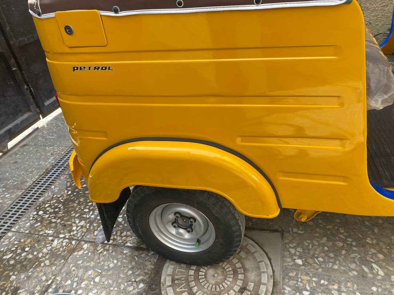 *********** موجود وتساب
