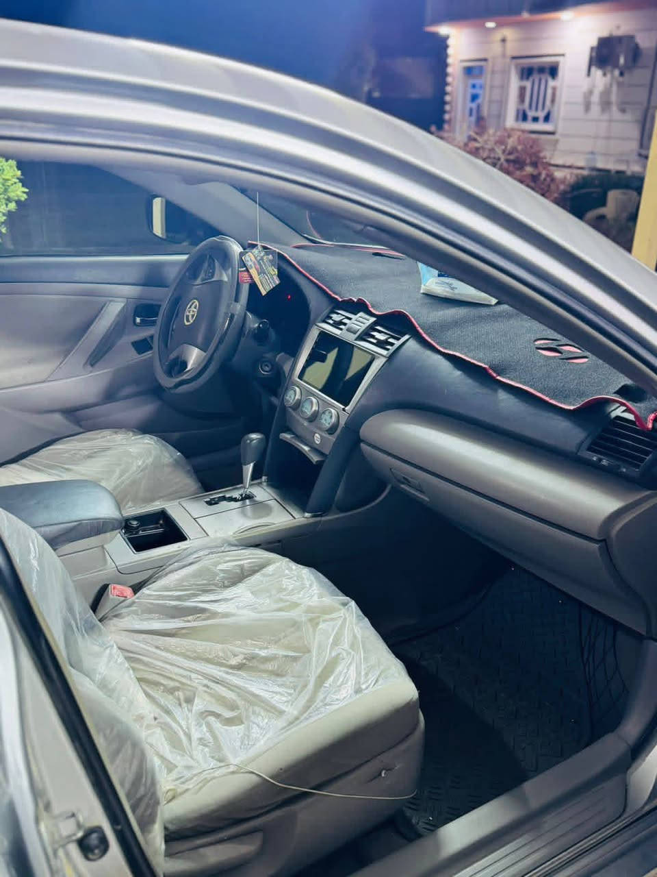 بسعر 92$وبيه مجال بسيط
كامري 2007
رقم بغداد دولي 
شرط التحويل والغرامات 

✳️محرك 2400 اربعه اسلندر 
✳️كير اتوماتيك بدون اي عيب مال بيت"

تدفئة /تبريد/كهربائيات/صدر/تايرات/كلها مكفوله 
 
🚘سياره جديده كلشي ما ناقصها Ⓜ️

✅سيارة صبغ حزام أو محدثا ٢٠١٠ 
السعر 92$💸اوبيها مجال 
تايرات 4️⃣ جديدة 🆕 
صدر امامي خلفي كلا جديد 🆕 
مكان السياره لانبار ارمادي 
رجاءً ما أقفل سعر بالتلفون تعال وتدلل 
للاستفسار الاتصال ***********
