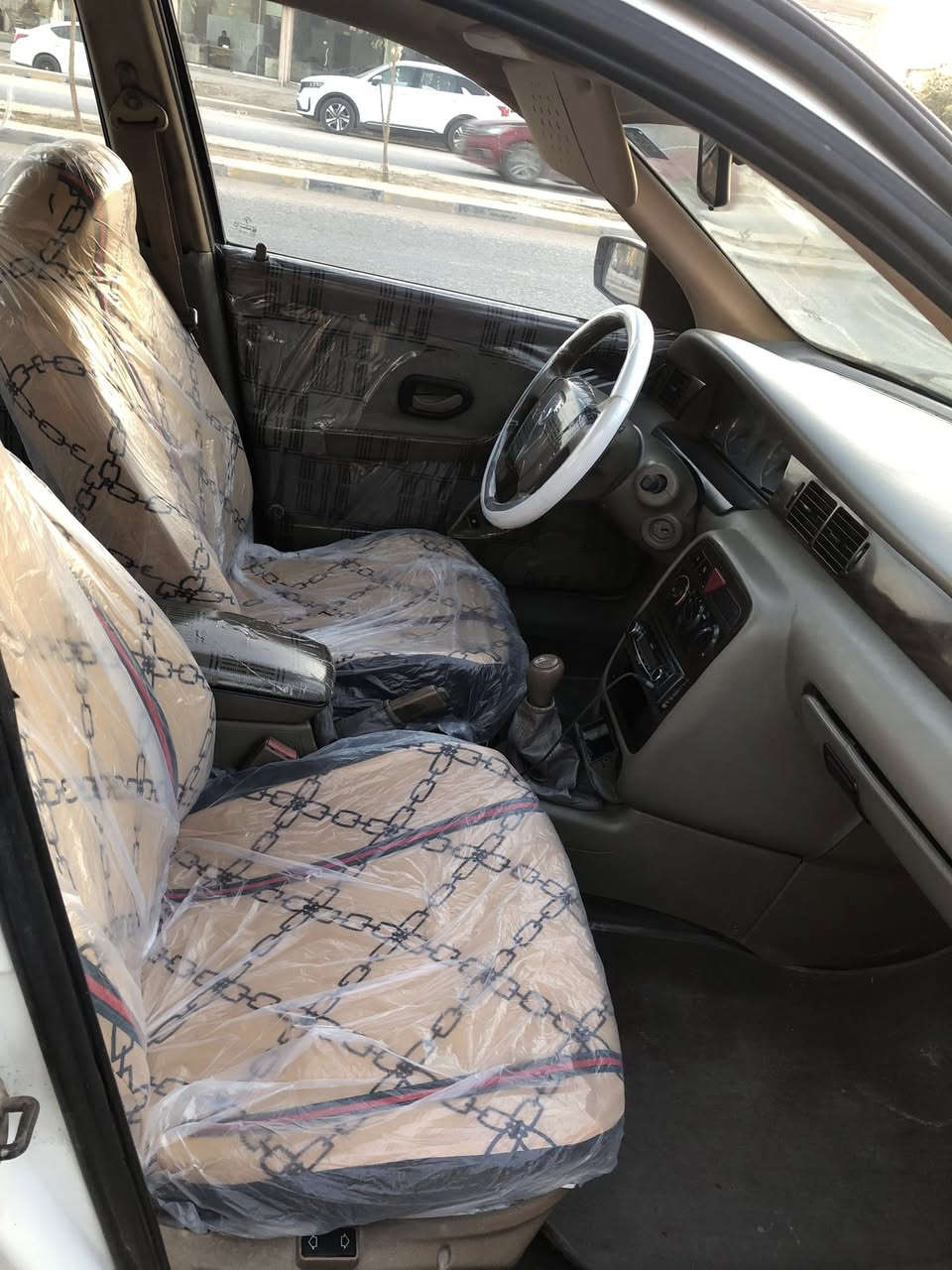 سمند سورن 2011  كفالة بدون ضربة وبدون صبغ 
رقم بابل انكليزي  مكان السيارة نجف 
تحويل ثاني يوم 
السيارة جاهزة من كل شي 
ما ناقصها برغي 
تبريد تدفئة 
حدادية جديدة من الطول للطول  
باتري جديد 
كهربائيات كلها شغالة 
السعر 44 وبيها مجال للطيبين 
***********
