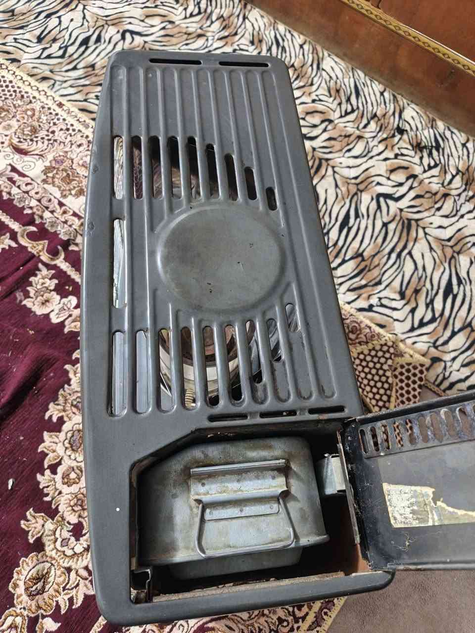 صوبه نفطيه ماركه كيرونا الحجم الجبير جاهزه للبيع شغاله فقط الجامه مالتهة مكسوره السعر 75 المكان كربلاء قرب الامام عون الشراي يتصل او يراسل ***********
