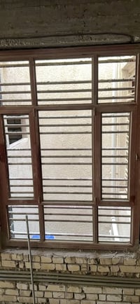 شباك حديد • ثقيل • مستعمل نظيف