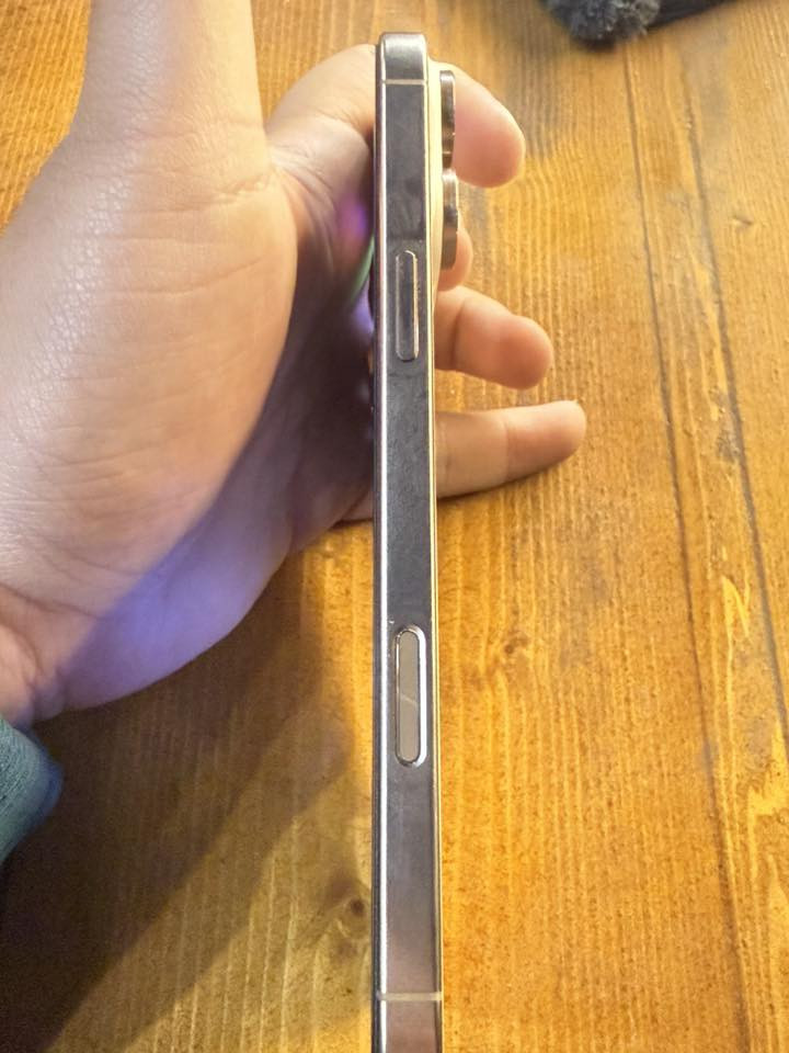 سلام عليكم آيفون ١٦ برو ماكس نظيف كلش مكفول من الشخط بطاريه 100 عدد الدورات ١٨٠ جهاز كلش نظيف موضح بل صور عنوان مدينه الصدر سعر 1400 بي مجال رقم ***********
