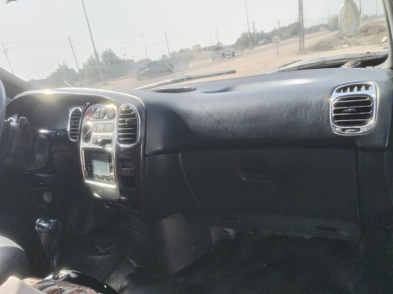 سلام وعليكم هونداي ستاركس ٢٠٠٧ رقم نكليزي بصره شرط التحويل شواصي كلش نظاف مسكر اوتوماتيك محرك نظيف كهربائيات شقاله تخم تاير حداده داخل السياره نظيفه وحلوه بيهه مكانات جراد استفسار *********** مكاني بصره دير السعر ٧٣ وبيهه مجال قليل
