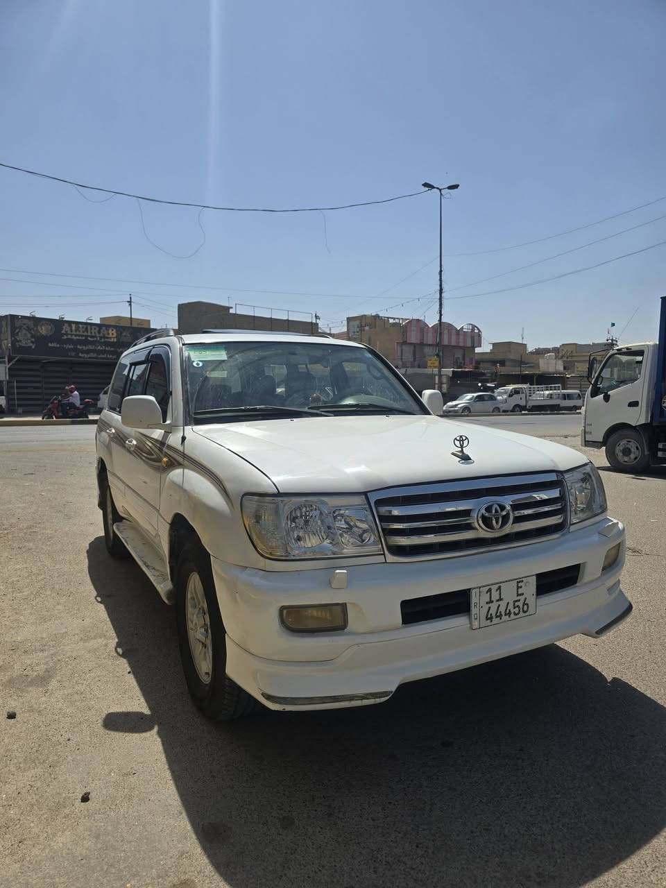 لاندكروز مونيكا موديل ٢٠٠٠ فول مواصفات تبريد ٣ قطع وثلاجه فور ويل كل انضمه شغال دبل تانكي مكفوله من الصبغ بيها بارد بل صندوك بس تخم تاير جديد السيارة جاهزة من كلشي سنويه باسمي سعرها ١٣٥ ومكانها بغداد موبايل ***********
