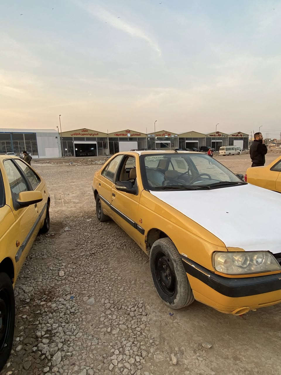 السلام عليكم بيجو بارس موديل 15  كير ومحرك خير من الله السياره ابيع كوم حديد السعر 27 بيعه مجال قليل. السياره بغداد رقم مسيان الاتصال ***********
