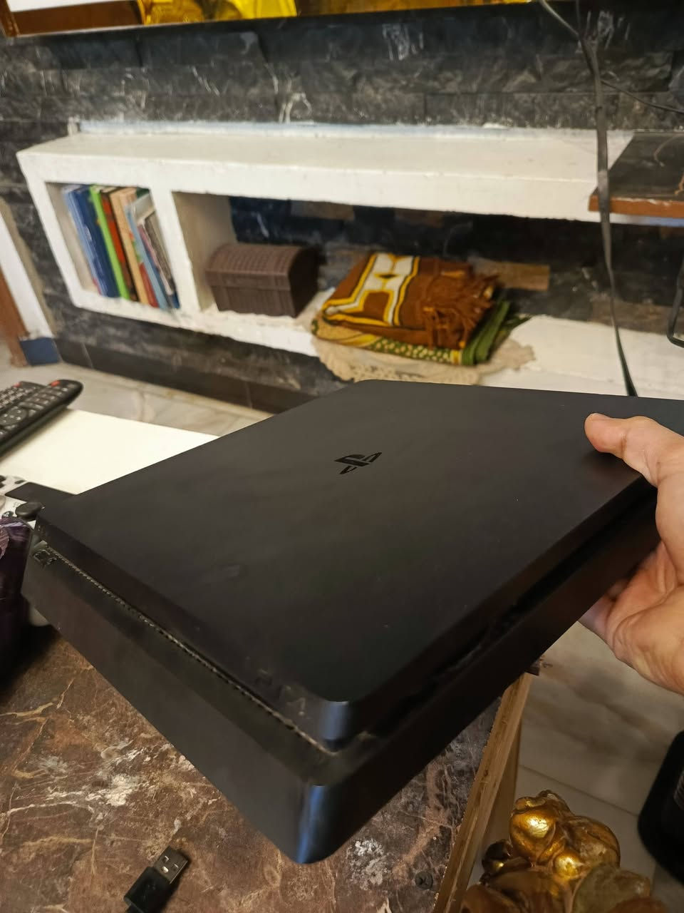 بلي 4 سلم للبيع 225الف
مكاني بغداد 
***********
