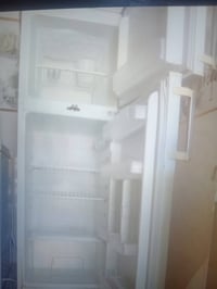 ،، غراض مستعمله للبيع ثلاجه سعر 150 الف تنور ب30  غساله 50   رقم   077...