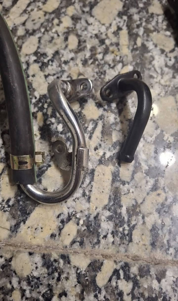 سلام عليكم شباب سوبر مال ايران يجي ويه اثنين بواري واحد يصير بل كور والثاني ايصير بل قبق مال التفيلس يرهم الئي دراجه بيه فتحت سوبر السعر ٢٠واليكول غالي  خل يشوف اسعارهن بل سوك❤️


**إذا كنت صاحب هذا الإعلان وتريد حذفه لأي سبب، رجاءا أرسل رسالة إلى الدعم الفني**