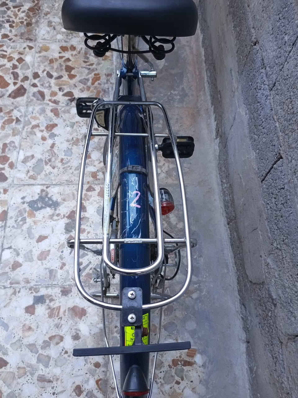 بايسكل للبيع حجم 27كير حساس بناتي اللون ازرق السعر 135الف دينار***********
بوب.الشام.شارع.المشايخي
