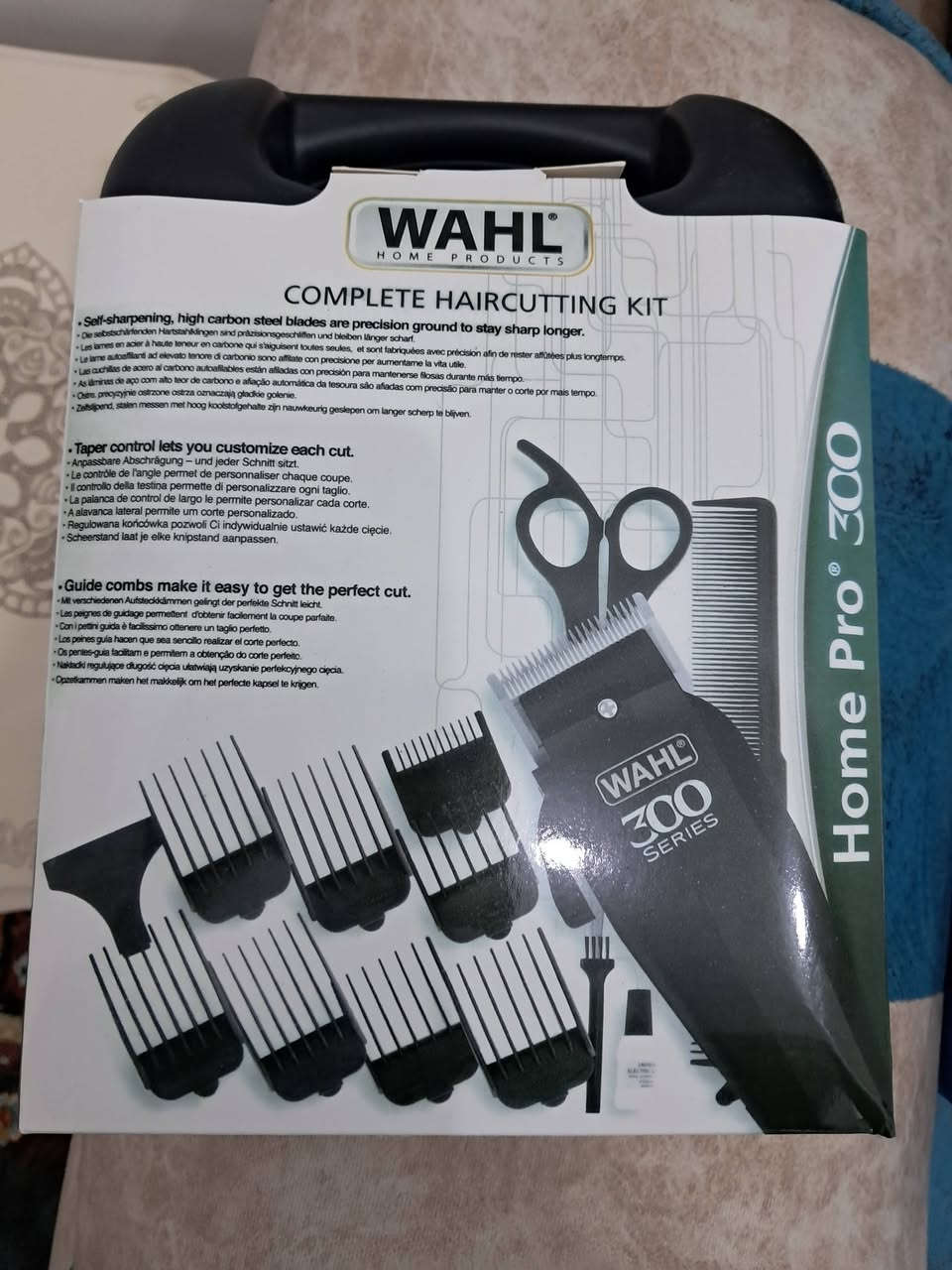 مكينة حلاقة بالة أمريكية صناعة الصين لأمريكا  . ١٤ قطعة موجودة داخل الجنطة ( محتويات مع المكينة ) للحجز راسل الصفحة  .  ***********  .  تتوفر خدمة توصيل لجميع محافظات العراق  .
