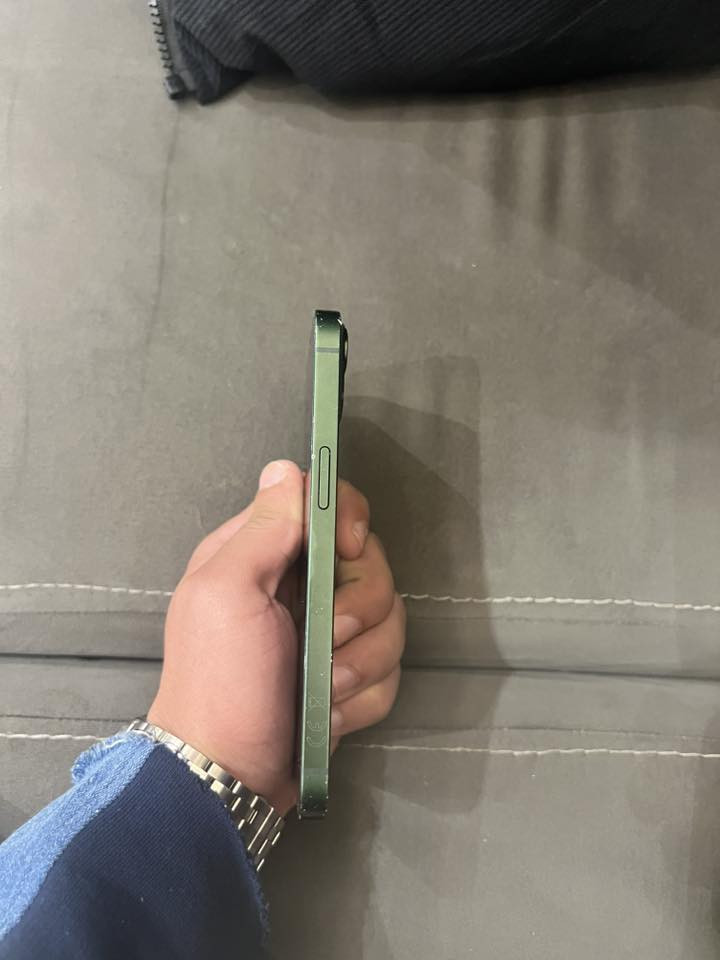 سلام عليكم شلونهم شباب ايفون 13 عادي للبيع تلفون جديد ما مفتوح ابد بطاريته 80 ذاكره مالته 128  + كارتونه مالته موجوده مكان بغداد البلديات 
***********
