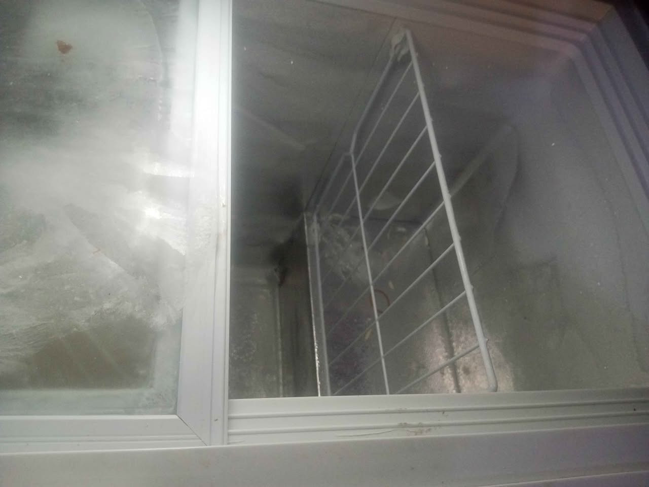 مجمدة جديده سعر 300 الف وبيها مجال للاستفسار رقم *********** البصرة, العراق
