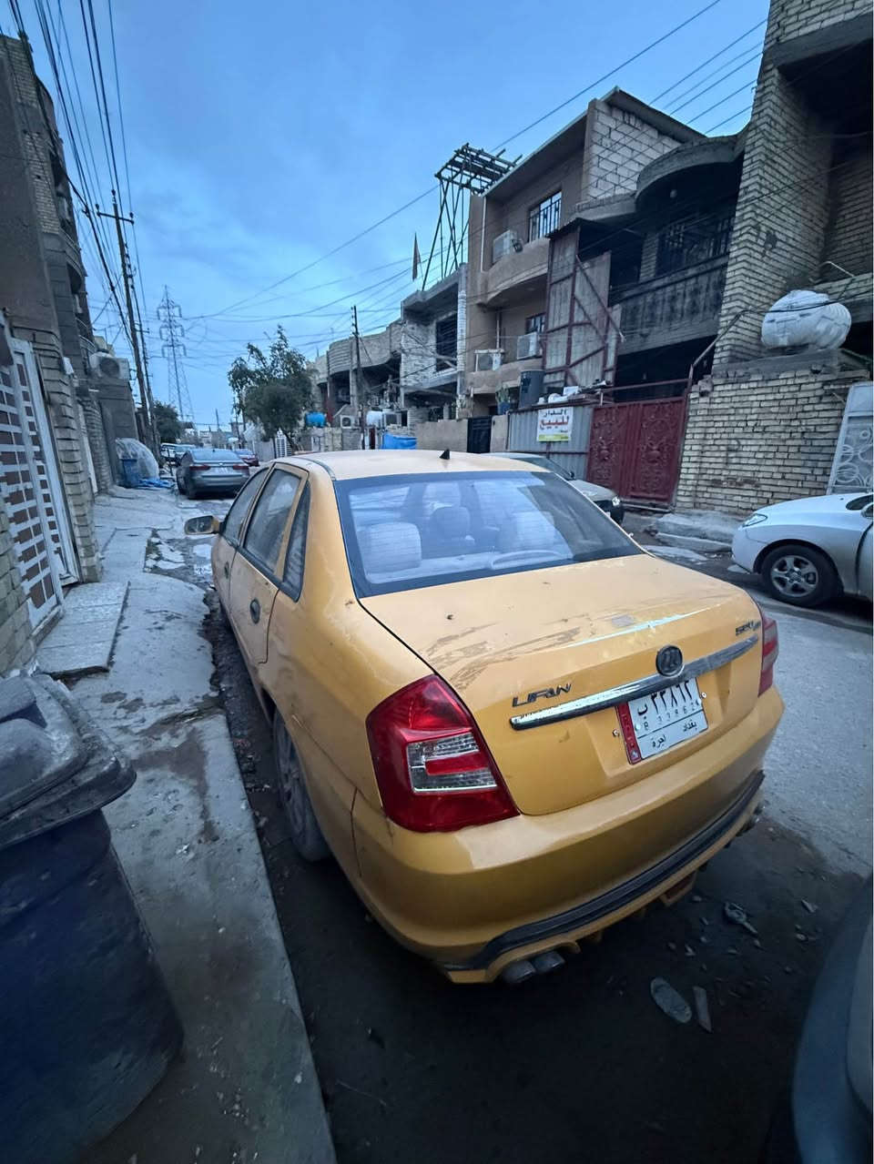 السلام عليكم 
ليفان مكينه كورلا
موديل 2011
كير عادي
معمره السياره بيها مكانات صبغ
رقم بغداد تحويل ثاني يوم مطلوبه هيئه ٢٠٢٥/٢٠٢٦ ينزل من سعر السياره
مكان السياره بغداد الامين 
 السعر 20 ورقه وبيها مجال بسيط
*********** بغداد, العراق
