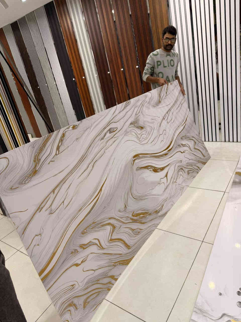 متوفر الآن 🔥
بديل الخشب بطول 2.90م وعرض 30 سم
بديل الرخام بطول 2.80م وعرض 120 سم
ألوان 2026 جديدة وعالية الجودة ✨
📍 العنوان: السماوة – حي السكك – محل عالم الأصباغ – مجاور المستوصف
📞 *********** السماوا, المثنى
