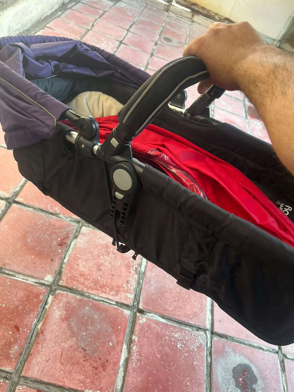 السلام عليكم عربانة طفل ماركة اصلية مواصفاتة ثلاث منام وجلوس وعش من حديث الولادة لحد 5خمس سنوات تتحمل اوزان وبية فراش وقطعتين مضلة لونين استخدامة جداً بسيط نظيفة جداً جداً


**إذا كنت صاحب هذا الإعلان وتريد حذفه لأي سبب، رجاءا أرسل رسالة إلى الدعم الفني**