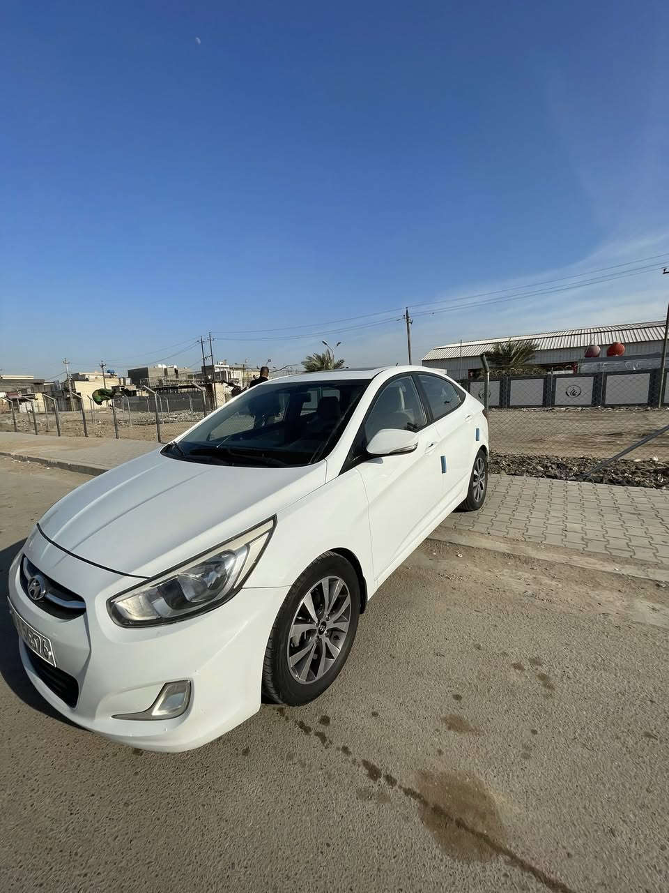 سلام عليكم سياره اكسنت موديل 2016 فول مواصفات  تحكم ستيرن أشاير  بل مري  محرك 1600 كير قطرتين رقم بغداد بسمي تحويل ثاني يوم  السعر 107 وبيه مجال حك جيه مكان سياره بغداد مدينه الصدر  رقم تلفون ***********
