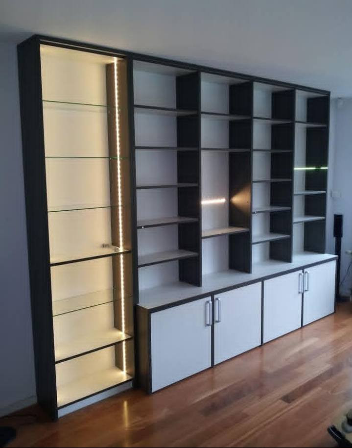 ديكورات الحديثةنجهز صيدليات  و محلات  وغرف نوم ومطابخ اتصال على رقم ***********
الموقع الرمادي
