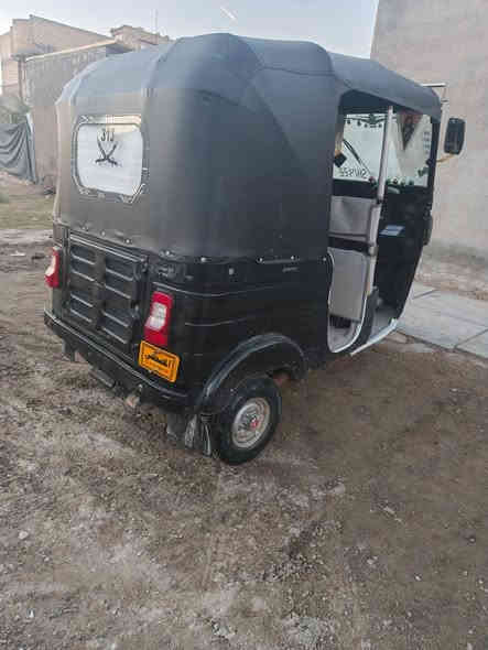 سلام عليكم شباب تكتك 18 معمره تعمير جديد مكينه 20 مصبوغه جماليه تكتك خير من الله أوراق المصطفى7اوراق مكاني بغداد بوب شام هاذ رقمي *********** سعر 3 و800
