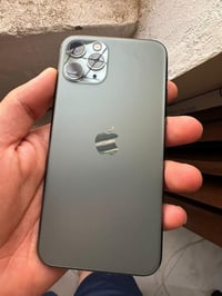 ايفون ١١ برو • ٢٥٦ • بطارية ٦٨