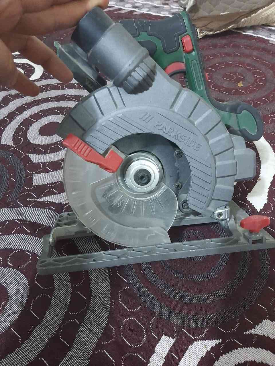 السلام عليكم متوفر مناشير قرصي العدد ١٠ قطع ابيع فحم شرط نضيف مامفحوص السعر كلهن٨٠ الف مراسلة ماسنجر واتساب *********** وهاي نموذج صور
