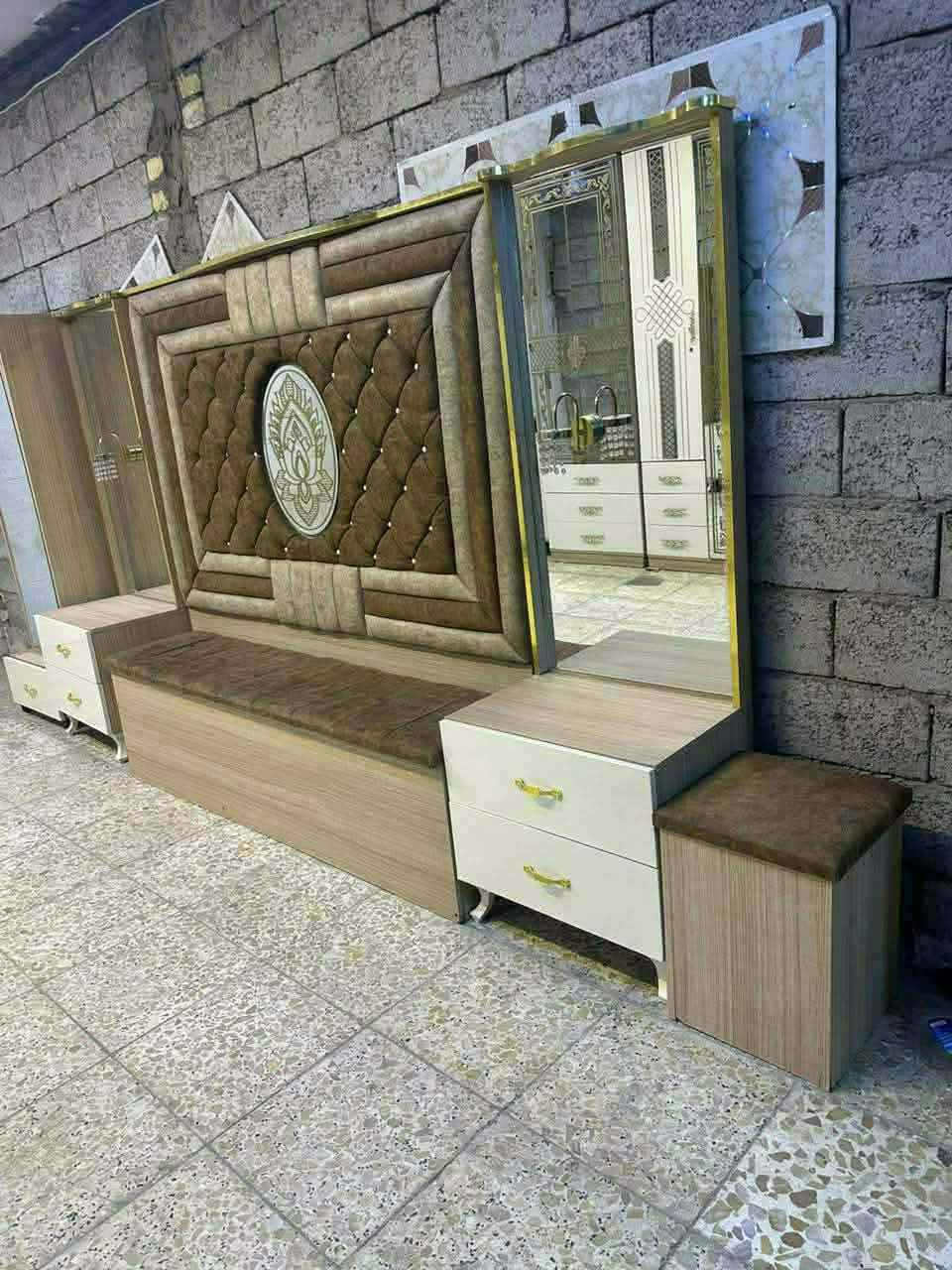 ✨ غرفة تركي 🇹🇷ملكي 👑  اصليه صبغ حراري  9 قطع 
 نظام أبواب موديل حديث لون برونزي 
سرير مخزن عملي
 ضهر بلوك
 قماش وتر بروف أصلي
✨ نظافة 90/💯
السعر  / مليون و200
شد ونقل مجاني داخل بغداد
 توصيل للمحافظات بأسعار رمزية


**إذا كنت صاحب هذا الإعلان وتريد حذفه لأي سبب، رجاءا أرسل رسالة إلى الدعم الفني**