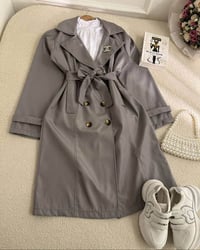 ترانشكوت نسائي • مقاس ٤٠-٥٠ • المشخاب