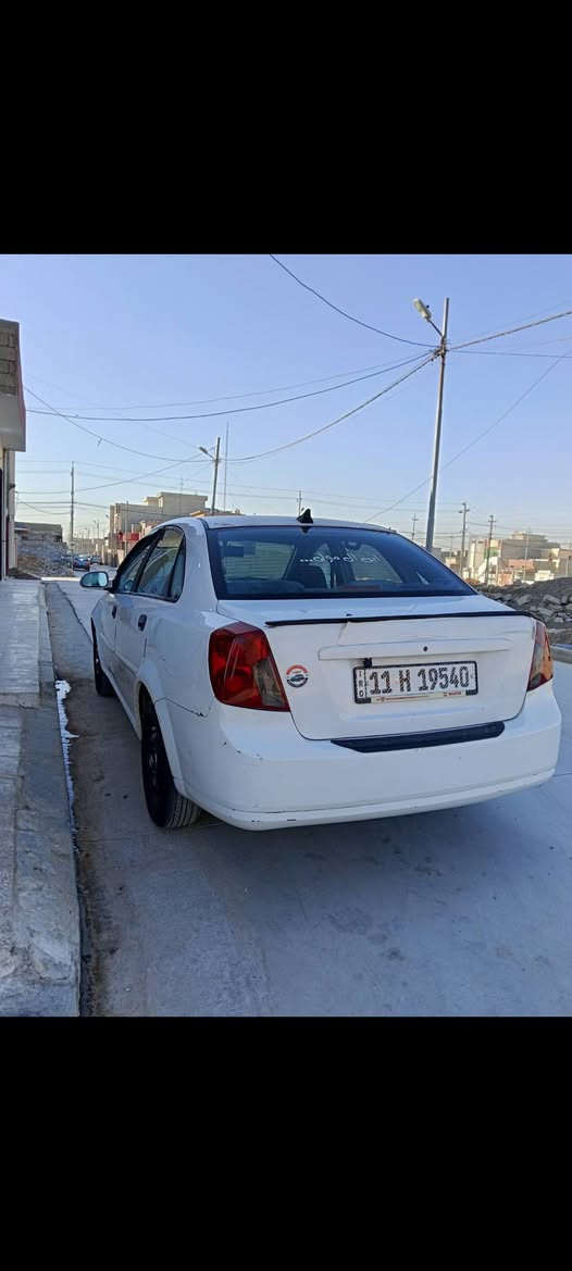 رقم انكليزي ب اسمي سنويه ما ساقطه
تبريد ثلج 
ضررها جاملع وباب خلفي
والدائره الخلفيه مصلحه 
المكينه بيها صرف ونفخ بس ماشيه 
كير عادي 
شاشه ايباد اكبر حجم 
تايرات جدد زوج 
وباتري جديد 
تحويل مباشر بلموصل
مكاني موصل حي السماح 
للتواصل خاص او ***********
سعرها 63 بيها مجال
