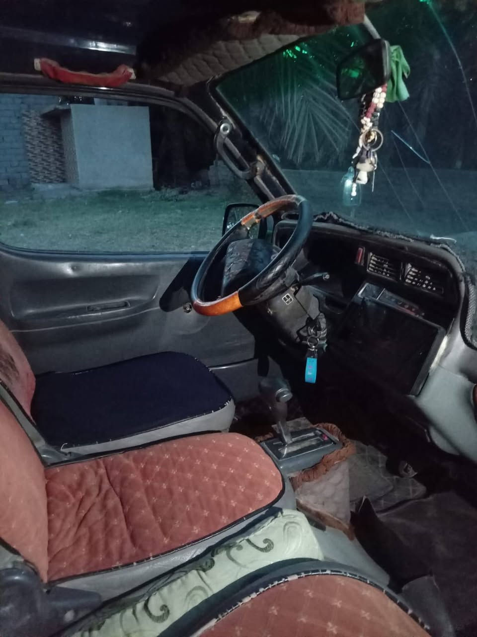 السلام عليكم ورحمة الله هايسه بوز 93 للبيع مكينه بطه 2.5 گير اوتو تحويل للاستفسار ***********
