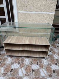 رفوف • نظيفات • استخدام قليل