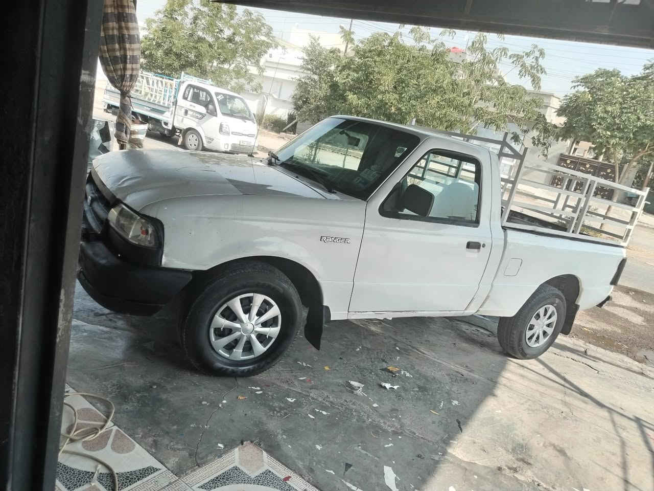 سلام عليكم سياره بيكم موديل 2000 نوع سيارا فورت اكس بلور سياره بدون ضرر بدون قتره خياص بدون سبغ كير محرك بطه 3000 كير اتوماتيك رقم اربيل دولي كير محرك صدر اكسل تايرات كوله ابشرط كهرباء كول يشتغل لايتات زينون سياره الحمد لله مابي نواقس جاهز سعره 37 بي مجال شراي خابر *********** مكان كركوك داقوق
