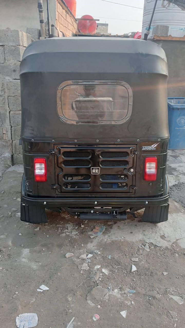 سلام عليكم تكتك 20للبيع كفاله عامه يرادلهه بوشه وبستم فقط رقم وسنويه ***********
