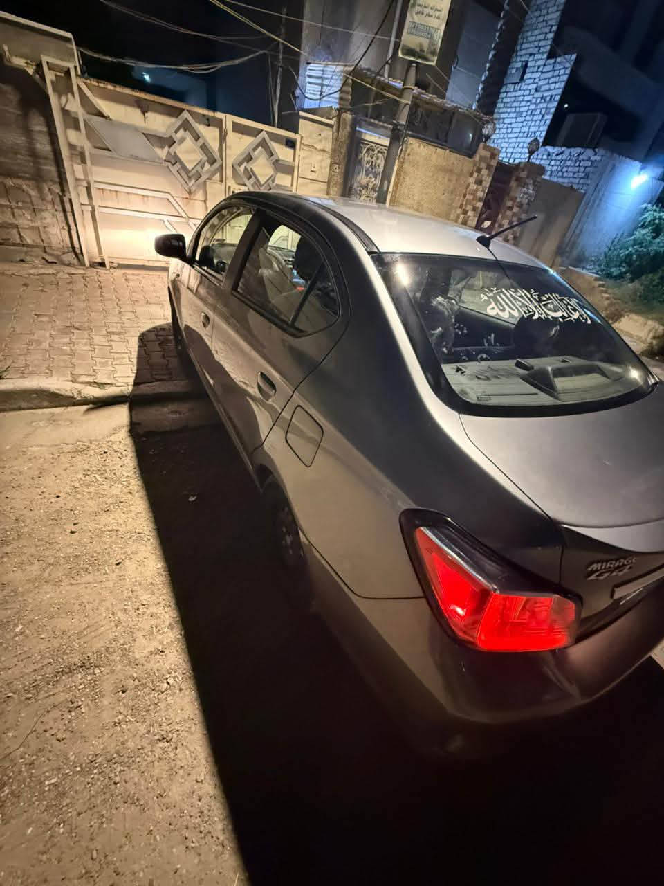 ميتسوبيشي ميراج 2023
السياره حادث جاملغ حلو مو قوي
بدون ايرباك بدون اي صبغ
بيها تبيدل باب بلادي تفصيخ هنا اني مبدل الباب ب أيدي 
***********
سعرها ٩٥ ورقه وبيها مجال 
بأسمي تحويل مباشر 
رقم بغداد
متسيوبيشي ميراجg4
ماشيه ٣٩ ميل فقط 
بدون ايرباك وبدون صبغ
موصفات السياره
شاشه جبيره+ كامره خلفي
بلتوث+ كار بلي
رادار توقف ذاتي
مثبت سرعه
مانع انزلاق 
اواكس شحن
بك لايت لد
نظام ايكو وسبورت
تحكم مري كهرباء
تحكم ستيرن كامل
3 سلندر 1200
انسى صرف بانزين
