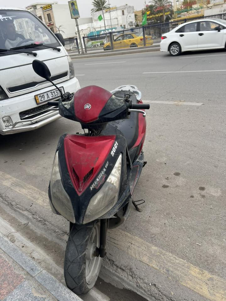 السلام عليكم 
دراجه للبيع شغاله أبيع كوم حديد 100 الف 
***********
