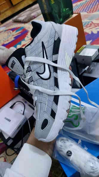 حذاء   نايك   اصلي  مال  dhl  اني  ضايف  دبان هديه  وقيطان   اوربيات  السعر  35 الف   بس  الحجم  40 
الحجز   عل  واتس   اب   موجود***********
التوصيل  5جميع  المحافضات
