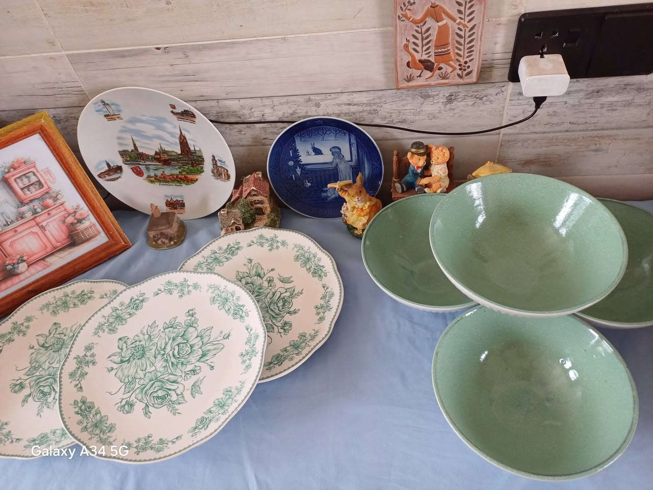 مناسف بوهيمي اسباني حراري
اخر ٣ قطع قياس ٢٧ سم 
سعر القطعة ب٣٥٠٠ وبلاششش
وكاسات مرك كبار القطعة ب١٠٠٠
توصيل كل العراق ب٤٠٠٠


**إذا كنت صاحب هذا الإعلان وتريد حذفه لأي سبب، رجاءا أرسل رسالة إلى الدعم الفني**