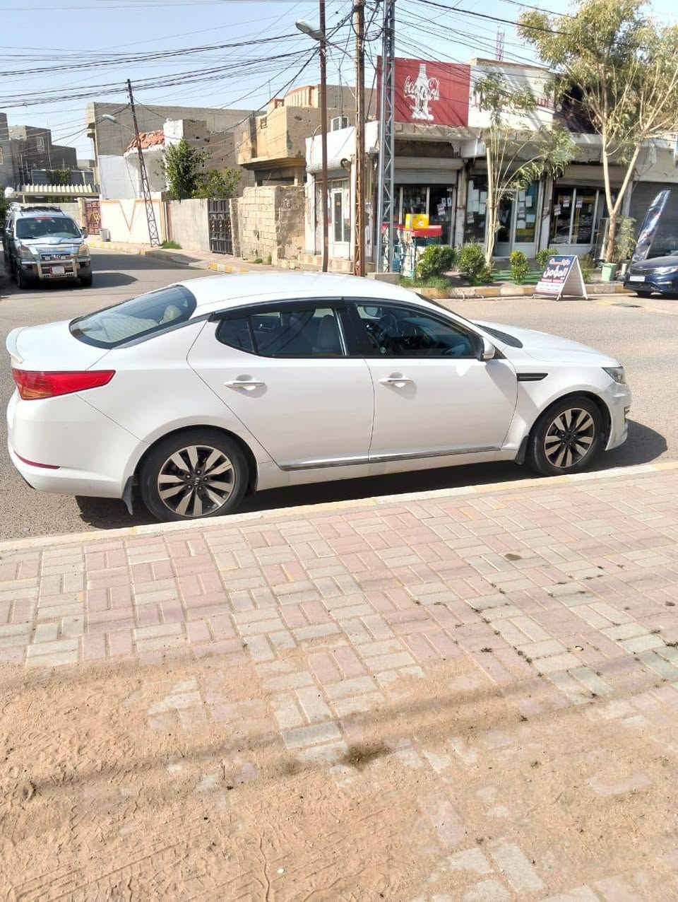 سلام عليكم اوبتما موديل 2013  خليجي كير ومحرك وحداديه كفاله تخم تاير كهربايات شغاله والسيارة ما ناقصها شي فقط صبغ جاملغ خلفي ومبين بالصور فقط بدون دواخل بدون ايرباك رقم بغداد سنوية جديدة
السعر 140 وبيها مجال 
مكان السيارة الانبار 
متوفر بيع او مراوس بموديل احدث
الاتصال رقم ***********
جديده بمعنى الكلمه متصرف عليها لو ربع
مامتوفر بلخاص
