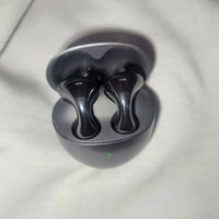 سماعات هواوي 6 HUAWEI Freeds مستخدمة كلش قليل  سعر 100 قفل 07509495644