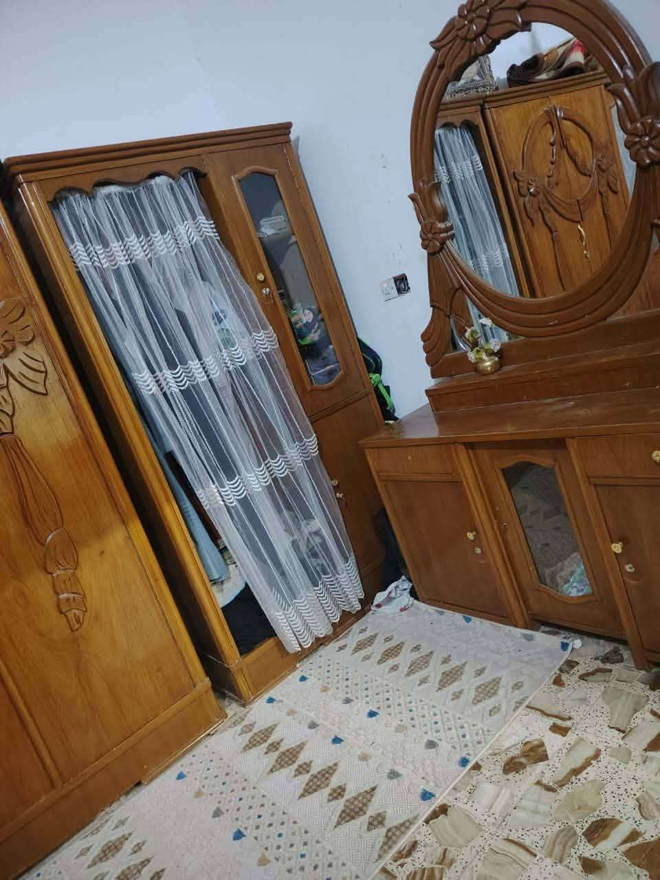🔸 عظم الله أجورنا وأجوركم بمصاب الإمام الحسين (عليه السلام) 🔸
🏡 بيت طابو زراعي للبيع – موقع مميز خلف المستشفى مباشرة
📍 المساحة: 150 متر 📏 الواجهة: 7.5 متر 📏 النزال: 20 متر
✅ بناء طابوق نظيف ومرتب
 ✅ يحتوي على:
غرفتي نوم
صالة
مطبخ
استقبال
وطارمة 
حمام داخلي
حمام خارجي
✅ الدواخل معمولة  بالسيراميك والكاشي
✅ تتوفر جميع الخدمات:
كهرباء
ماء
مجاري كاملة
📍 موقع ممتاز قريب جداً من السوق وخلف المستشفى مباشرة.
💰 السعر مناسب وتساب مفتوح
للاستفسار ***********
مكتب المستقبل
