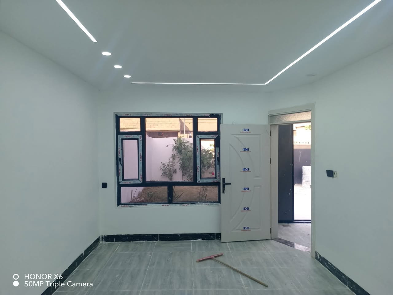 سه رتا به ناوى خواى گه وره و ميهربان سلاو كريارانى خوشه ويست ئه م خانومان لايه بوفروشتن مساحه 200متركامل خدمات و فول مواصفات پيكهاتوه له دووژورنوستن+هول و متبغ تيكه لأو +مشته ملأت+هديقه +گراج سياره عنوان كركوك بنجاعلى نزيك مصته و سفه كه+ياخود نزيك جامع رسول+هه روهانزيك مكتب و بازاره كه يه بوزانينى زياترپه يوندى بكن به م ژمارانه ى لأى خواره وه ***********
***********نوسينگه ى زه نگه نه
