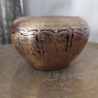 انتيكة نحاسية  للتواصل على الواتس اب  07827734236