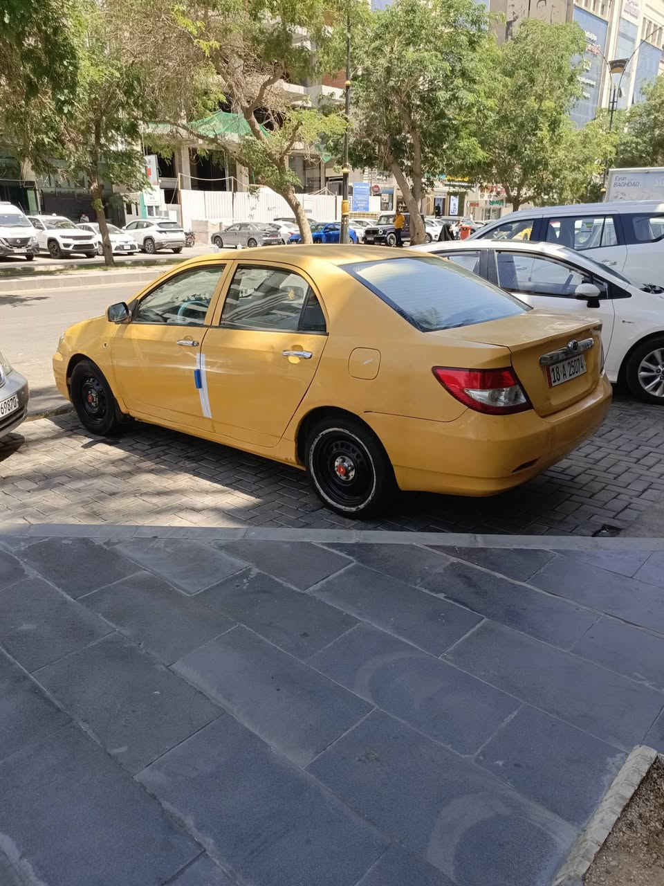 السلام عليكم 
#للبيع  BYD 2011

رقم بابل نكليزي باسمي سنويه 31
تقريبا صارلي 20يوم من حولته يعني مصفره من كلشي
كير او محرك بل جيس تبريد كمبريسر بيه صوت 
كهرباياته كله جاهزه السياره بلاديه فقط معمره خياساته 
السعر 43 مجال بصيط
  مكاني بابل جبله *********** متوفر وتساب
