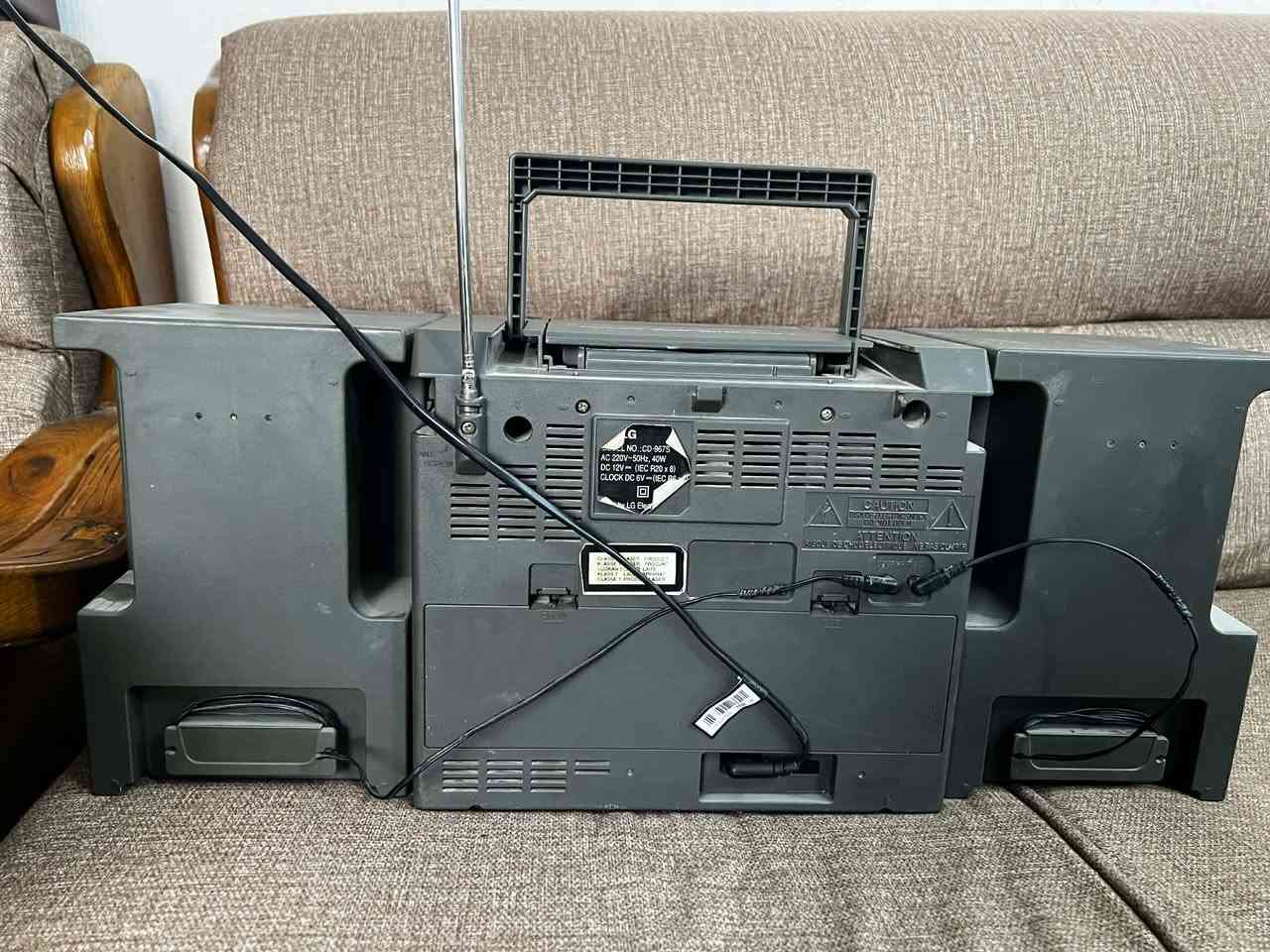 السلام عليكم جهاز مسجل دبل كاسيت ماركة LG جدا نضيف شغال راديو مسجل بسعر 55 الف يوجد توصيل


**إذا كنت صاحب هذا الإعلان وتريد حذفه لأي سبب، رجاءا أرسل رسالة إلى الدعم الفني**