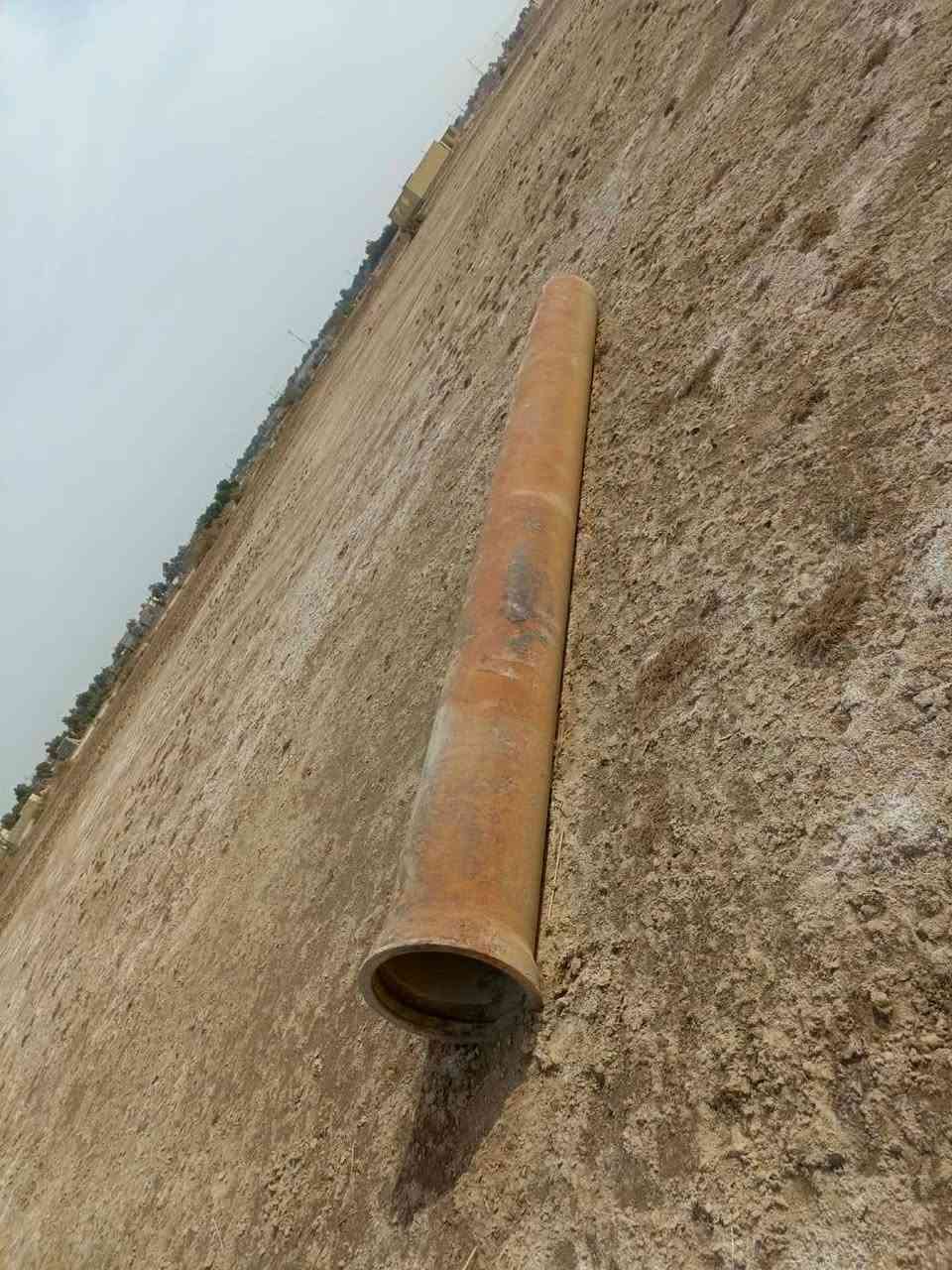 ***********بوري طول سته متر والارتفاع متر 
مكان سماوه
