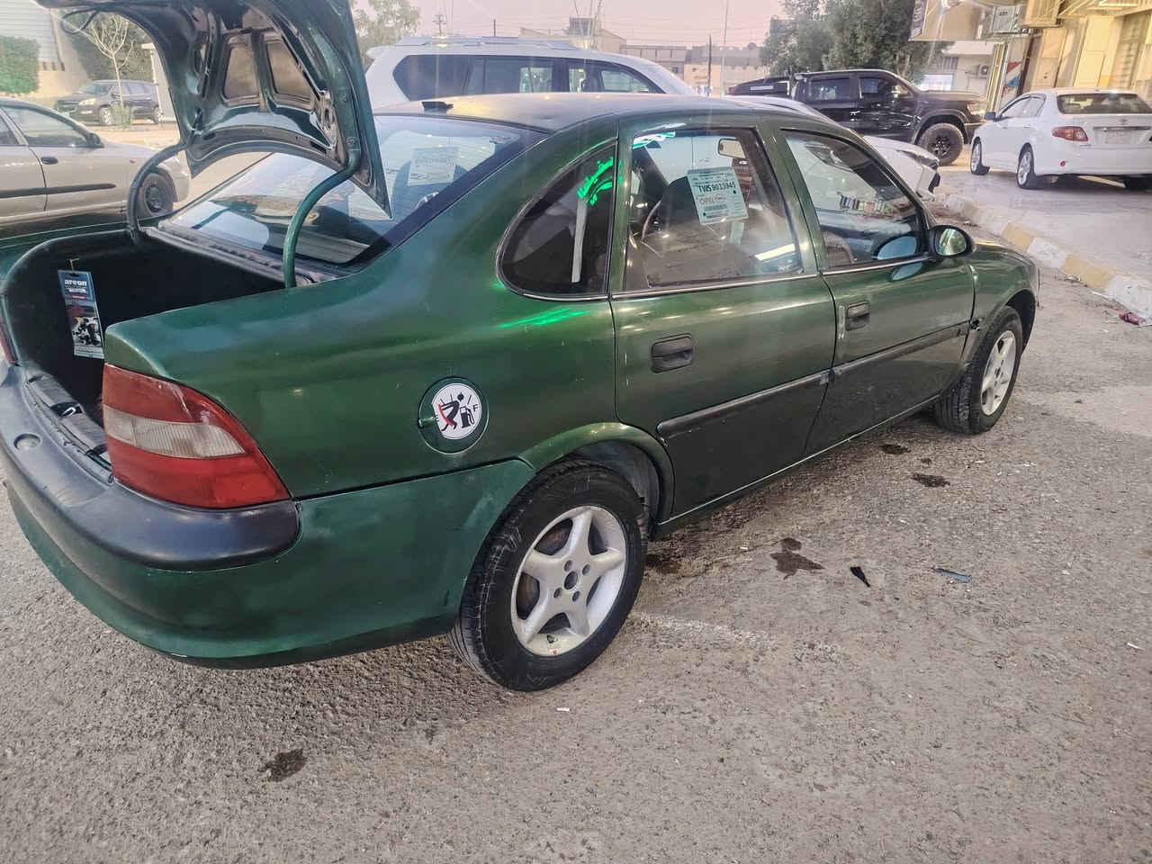 يالله سلام عليكم اوبل فكتره بزون موديل 97 بلادي صبغ بسه جاملق فقط سياره محرك 1600 كير عادي محرك جديد كير صدر كل جديد تبريد نقص راديتر رقم جديد سنويه 30 كهربائيه شغاله سعره 35 مكان لانبار هيت رقم الهاتف ***********
