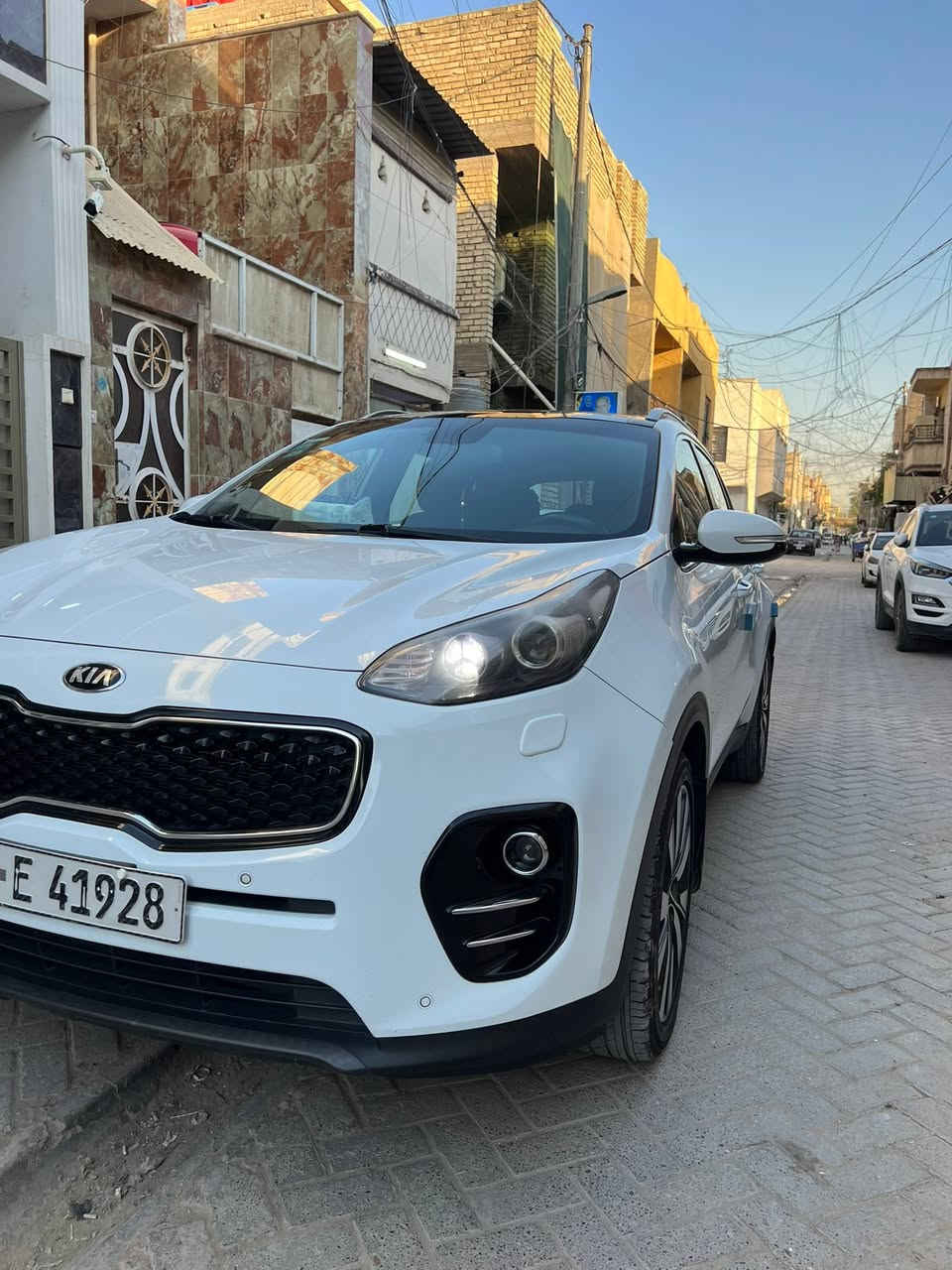 السلام عليكم
سبورتج 18 خليجي فول عده البصمة السيار مكفولة بيها بس بارد قليل بالباب مثل مااموضح بالسونار  مكفوله السياره سعره 175 مكان السيارة بغداد الحرية الثالثة ***********
