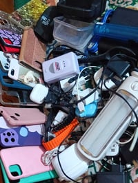 ٥٠ قطعة شغّالة • شواحن وكيبلات • بغداد مدينة الصدر