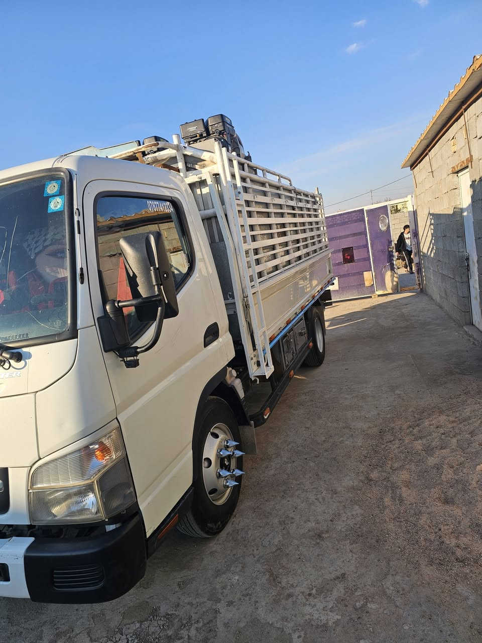 كنتر 2023جاهزه روبنات اربعه جدد 3في 3باكيت جادر جديد مكفوله حداده عامه تاير برجستون سته محرك مكفول ميسان ***********السعر اتصل ونتراهم
