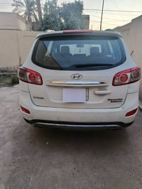 سيارة santafe سنتافي موديل 2012 للبيع للاستفسار الرقم 07723116938