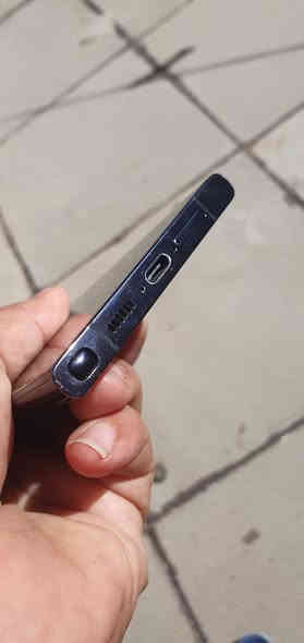 سامسونج S23 الترا شرق أوسط دبل سيم كارت عين الفهد ذاكرة 256 فطر بل قبق الخلفي فقط للبيع بدون مراوس السعر ٦٠٠ الف مكاني بغداد غزاليه ***********
